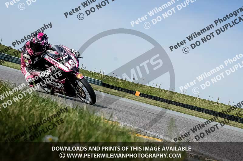 anglesey no limits trackday;anglesey photographs;anglesey trackday photographs;enduro digital images;event digital images;eventdigitalimages;no limits trackdays;peter wileman photography;racing digital images;trac mon;trackday digital images;trackday photos;ty croes